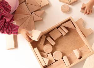 メタリックデコペンで自由に作品作り